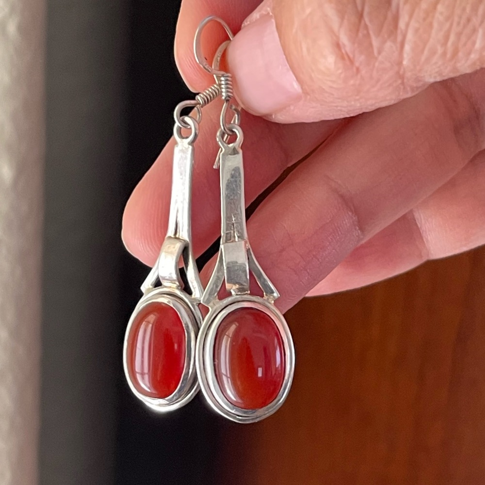 Solid sterling silver and natural carnelian drop earrings - Picture 1 of 7